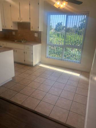 $300 OFF ! MOVE IN SPECIAL !! 1