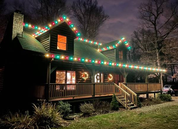 Holiday Lighting Installers Needed – $25–$30/hr (Seasonal) / Instaladores de 1