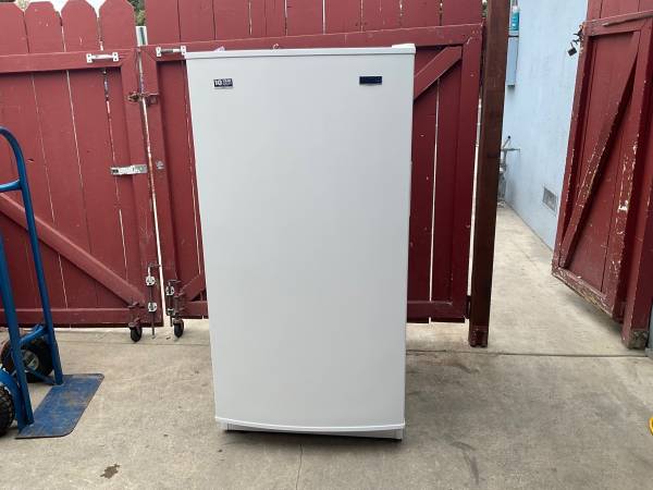 maytag 16 cu. ft. Frost Free Upright Freezer with FastFreeze