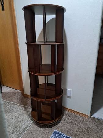 Rubberwood Rotating bookcase 1