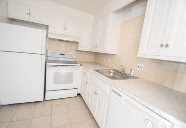 $1,925 / 1br - 705ft2 - Renovated 1-Bed Apartment: Taunton: Special: $2075 to Move In! (Taunton)63620394686595123