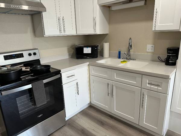 $1100.00 / 389ft2 - Modern Studio Apartment in Kountze, TX - Fully Furnished64036373553795122