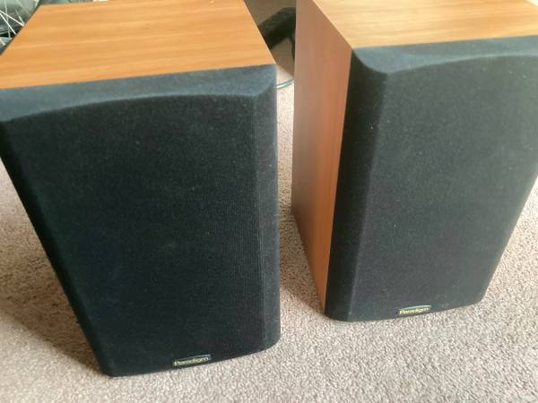 Paradigm Atom v.2 Speakers 1