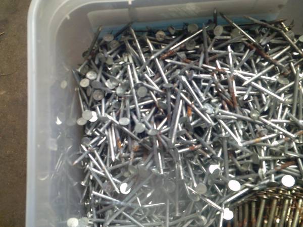 roofing nails. 20# 1