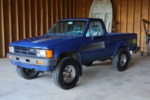 1984 Toyota Pickup SR5 4X4 - $14,50063617879323651120