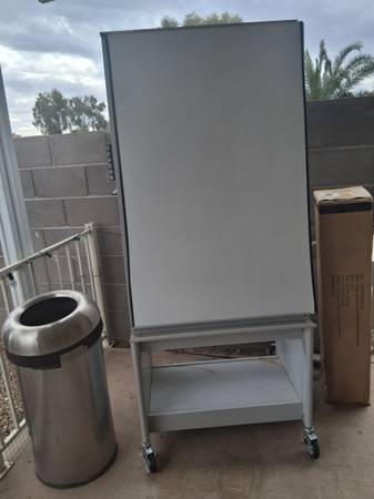 Display board rollable 1