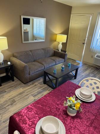 $335 / 1br - LIMITED AVAILABILITY MANAGERS SPECIAL $335 INCLUDES $50 OFF 1ST WEEK (FLAMINGO)63859496590723120