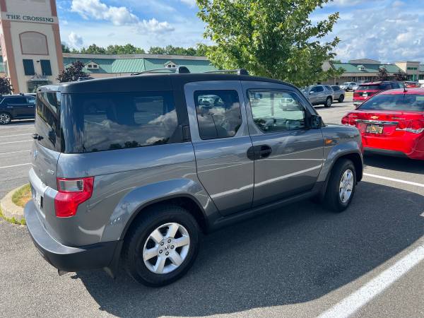Honda element EX  2011 - $12,400 (Latham)63478011535617121