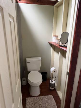 $1,500 / 1br - 808ft2 - Furnished 1B-1B Studio with Kitchenette (Captain Cook)63939535238658124