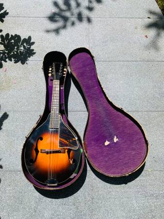 Kalamazoo KM-12 Arch Top Mandolin (1939) 1