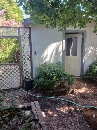 $139,900 / 3br - 1620ft2 - 2004 1620 sq. ft. Manufactured home (Grants Pass)64318773325698124