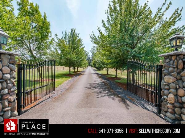 $1,599,000 / 3br - 3276ft2 - Two Homes on 37+ Acres with Shops, Barn, Creek & More! (Sweet Home, OR)63624668525057122
