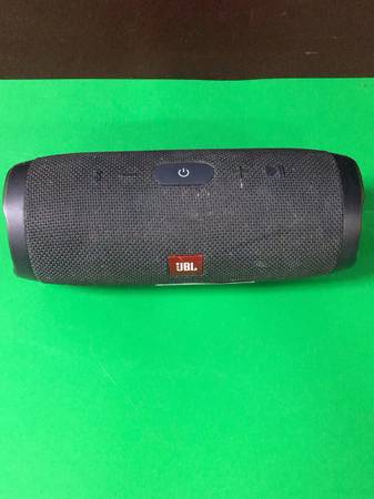 JBL pulse 4 Bluetooth speaker 1