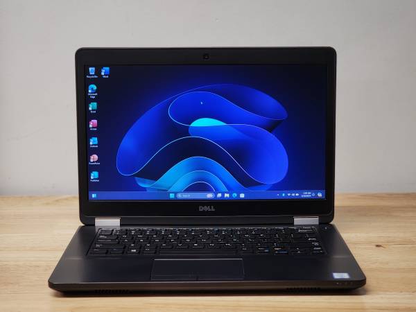 Dell Ultrabook: Windows 11, Office 2021 Pro, Intel i7 CPU, 128GB SSD 1