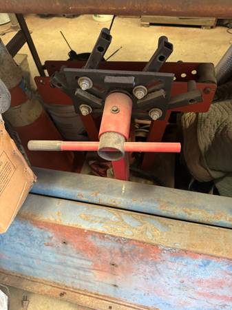 Motor stand 1