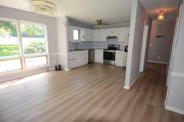 $1,800 / 3br - 1440ft2 - Newly renovated 3 Bdrm home - many features for accessibility! (Stoneville)64027278006529121