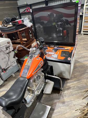 Harley Davidson arcade machine 1