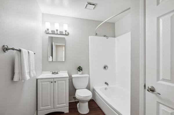 $2,056 / 1br - 580ft2 - Espacioso Increíble - 1/BD 1/BA, Lavadora y Secadora - ¡Llámenos Hoy! (walnut creek)63682870329731124