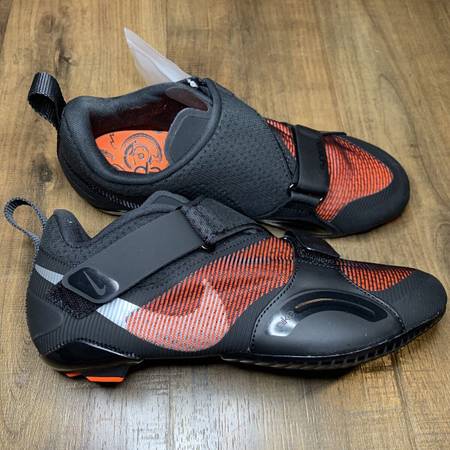 Womens Nike Cycling Shoes - Sz 9 1