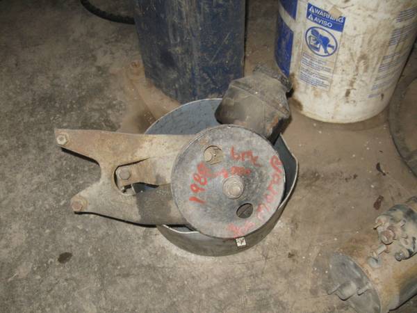 GMC 7000 Truck Power Steering Pump (1989) 1