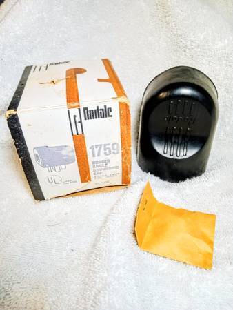 Rodale #1759 3 Pole 4 Wire 50 A 125/250V Straight Blade  Cap 1