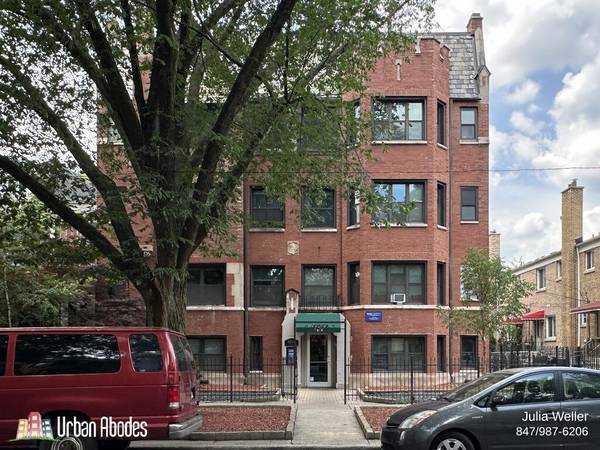 Appealing 1 Bedroom, 1 Bath in Ravenswood, Available: Now 1