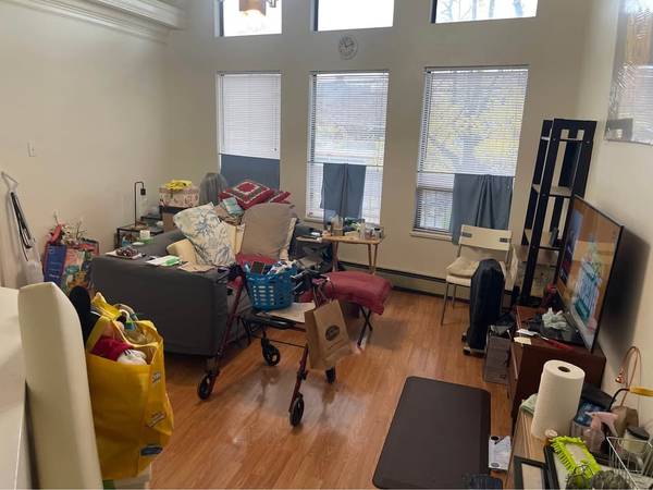 Main Floor 3 Bed + 2 Bath | Killarney Area | Direct Bus to UBC/Metroto 1