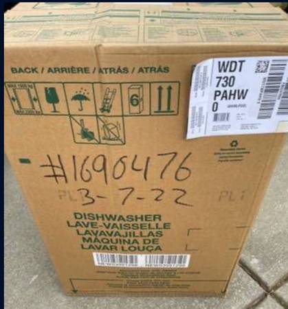 Whirlpool Top Control 24-in Dishwasher (White), Very Quiet 51dba -NEW! - $575 (Stockbridge)63469930841857124