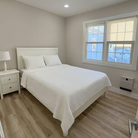 $2500.00 / 3br - 1100ft2 - Spacious 3 Bed 1 Bath Apartment in Ocean City - $2500/mo63839298107907124