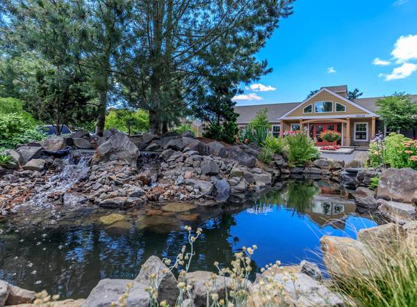$1,895 / 2br - Amplio Club House, Dos Dormitorios - Montones de Almacenamiento Extra | Piscina y Spa (Tigard)63820739180545124
