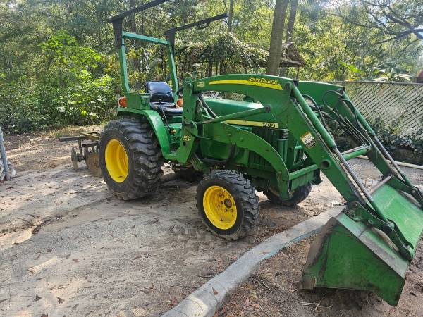 Tractor john deere 790 1