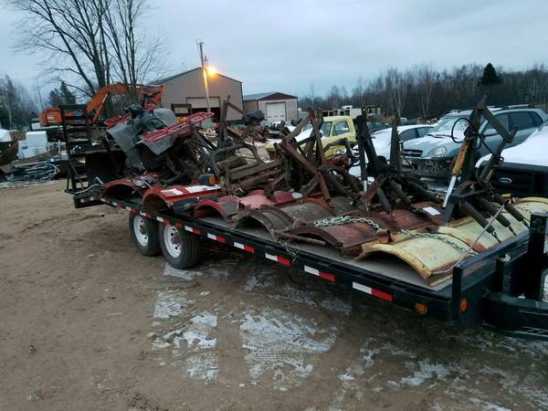 Snow plow blades wanted 7.5-10 FT 1