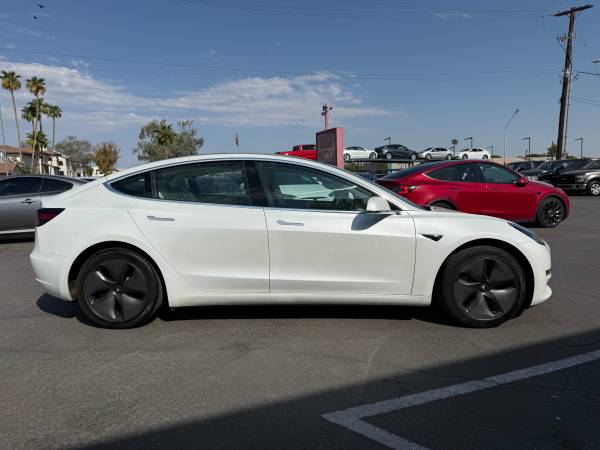 2020 Tesla Model 3 Alcance Estándar Blanco sobre Blanco 42 mil millas. Vehículo eléctrico con historial de 4K - $20,601 (☎️ Devin 4️⃣8️⃣0️⃣-7️⃣0️⃣7️⃣-9️⃣8️⃣6️⃣4️⃣)63470594723075121