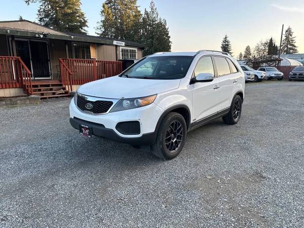 2013 Kia Sorento LX AWD 4dr SUV (V6) - $5,999 (+ MC Auto)63473575377153123