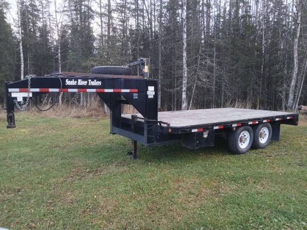 2007 gooseneck trailer 1