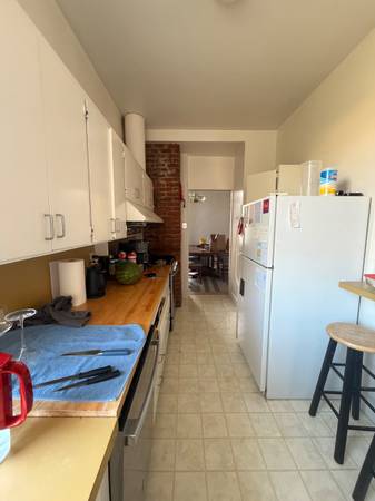 $2,900 / 2br - Master Bedroom + Parking in 2B2B Apt in Pac Heights (pacific heights)63813640222721120