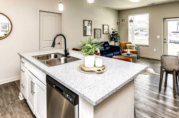 $1,765 / 2br - 1055ft2 - 2 Bed Apartments Available NOW at Tiburon Ridge! (Tiburon Ridge)64020841565827123