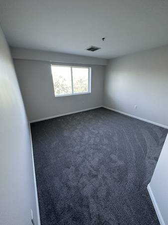 $2,450 / 2br - 1040ft2 - 24/7 Emergency Maintenance, Picnic Area, 2 Bank Elevators (180 Woodbury St, Manchester, NH)63656161487875124