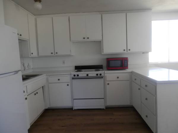 $2,150 / 2br - 1000ft2 - 2-bedroom house, appliances, Wi-Fi and electricity* (Landers)63668320509571122