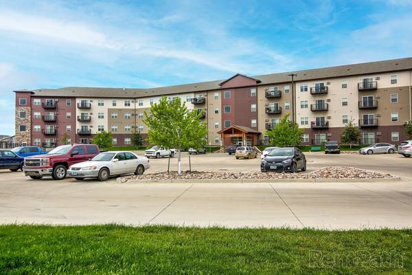 Stainless Steel Appliances, Mandan ND, 1/BD 1/BA 1