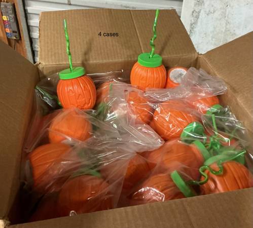 Pumpkin Sipper Cups 4 cases 1