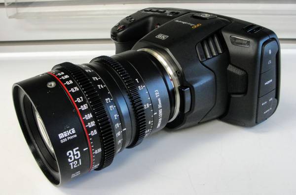 BLACKMAGIC POCKET CINEMA CAMERA 6K WITH TWO LENSES 1