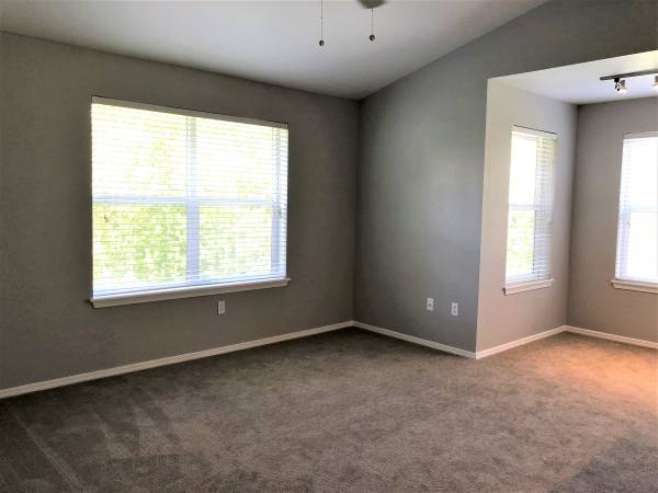 $1,582 / 1 dormitorio - 746 pies cuadrados - Vida excepcional, encanto atemporal: 1 dormitorio, 1 baño, 746 pies cuadrados (Beaverton - Línea Beaverton Creek MAX)63842023645827121