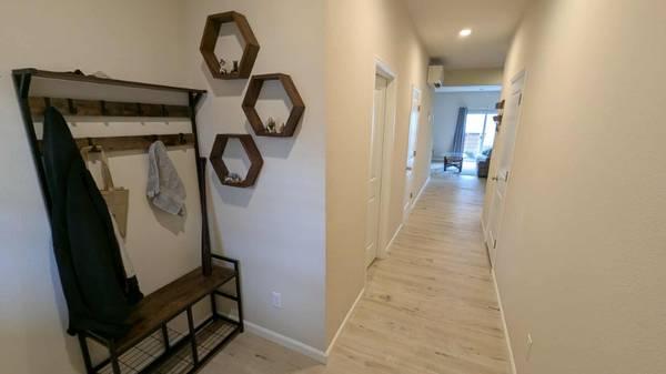 $2650.00 / 3br - 1550ft2 - Home on Pond63999453170307121