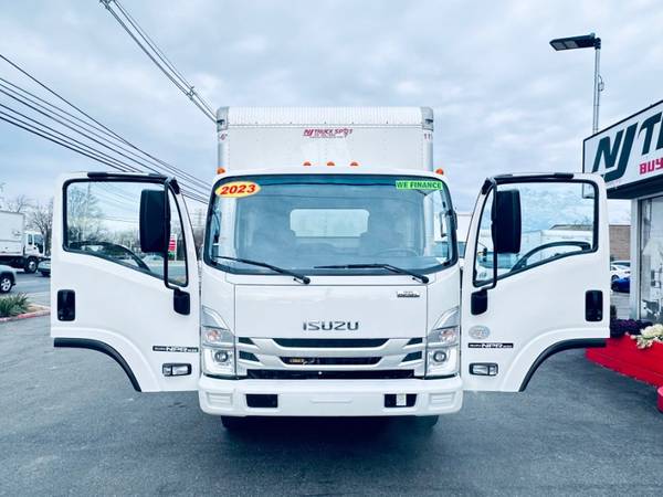 2023 Isuzu NPR XD - Photo 13