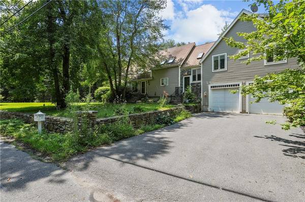 $1,600,000 / 3br - 3067ft2 - Home in Burrillville for Sale (94 S Shore Road)64002829440899122