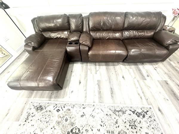 4-PIEASE TOP QUALITY SOFA SET WITH RECLINER AND CUP HOLDER 1