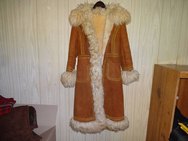 Very Fine Sheepskin Coat and Matching Boots 1