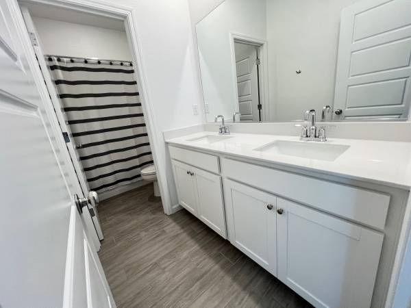$850 Room For Rent In A New House (Sacramento / Elk Grove)64043837708674122