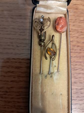 VINTAGE STICK PINS WITH VARIOUS DESIGNS 1